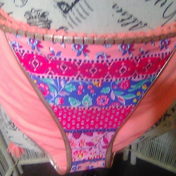 Aerie swimsuit - Picture 2 of 7